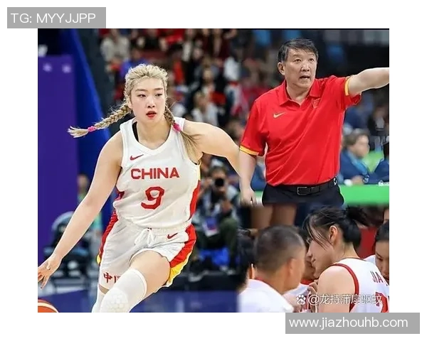 四川女篮迎战新疆队全力争胜展现女篮风采与实力对决