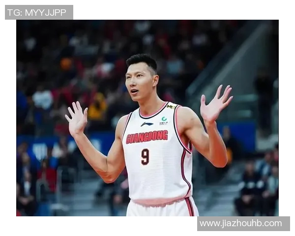 易建联：从篮球天才到国家队核心的成长之路与传奇人生