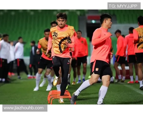 火箭队与勇士队激战正酣2月24日精彩对决引发球迷热议 火箭队与勇士队激战正酣2月24日精彩对决引发球迷热议