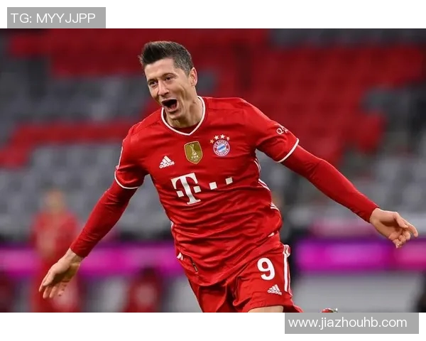 莱万回归旧主战拜仁球迷怒斥其忘恩负义情感复杂