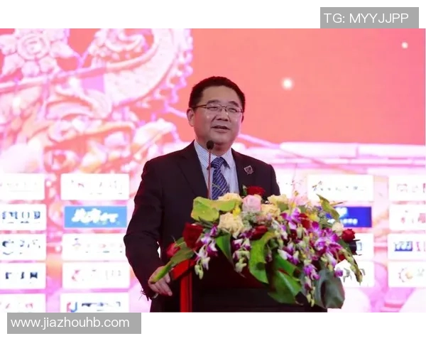 陈娜专访:从羽毛球新星到世界冠军的奋斗与成长之路 陈娜专访:从羽毛球新星到世界冠军的奋斗与成长之路