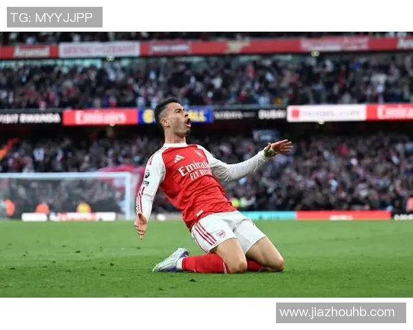 马丁内利的崛起之路:从青训小将到足坛新星的传奇旅程 马丁内利的崛起之路:从青训小将到足坛新星的传奇旅程