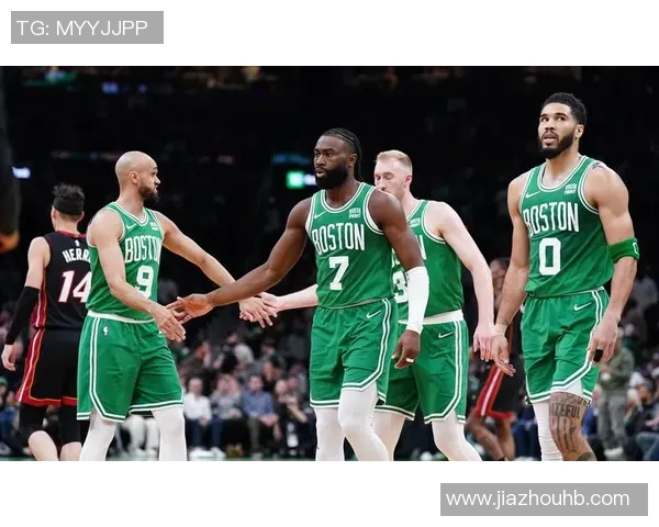 马刺队在4月18日的激烈对决中展现出强大实力，力争季后赛晋级之路